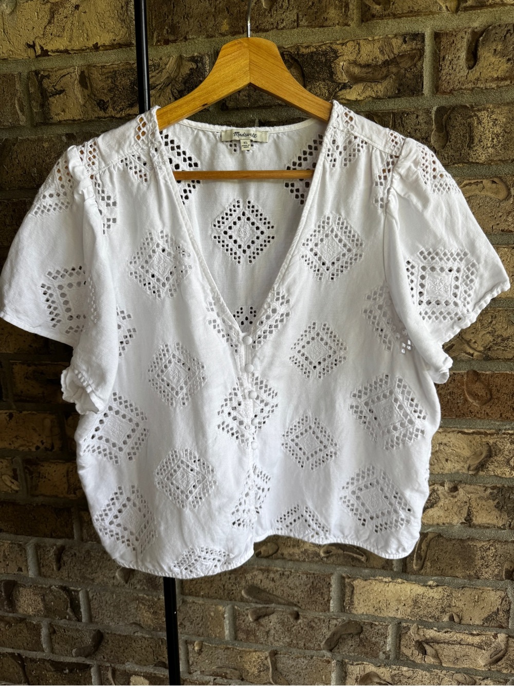 Madewell Eyelet Flutter-Sleeve Top White Linen Blend Button Front Blouse XL - Picture 7 of 15